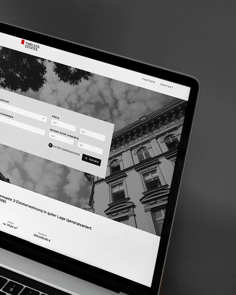 Schwarz, Weiß, Rot – reduziert genug, um heute zu überzeugen. Stark genug, um morgen noch zu gelten.